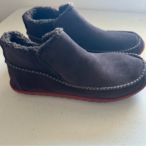 L.L.Bean Mountain SlipperBoots with a brown suede uppersoft fleece lining main image 6